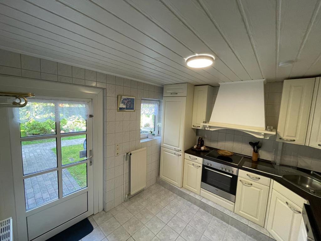 Ferienwohnung Lion Krummhörn エクステリア 写真